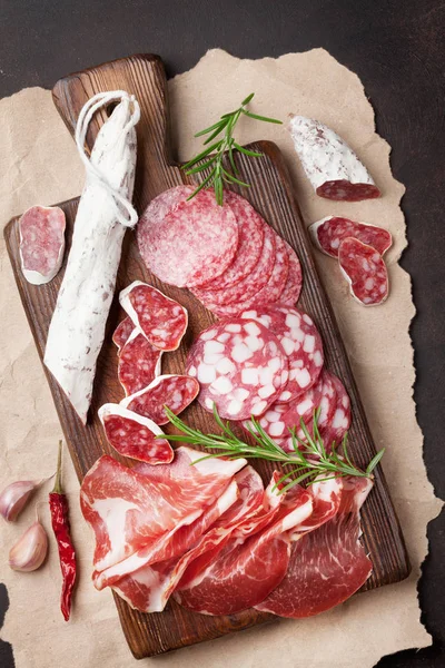 Salame Prosciutto Affettato Salsiccia Prosciutto Pancetta Piatto Antipasto Carne Sul — Foto Stock