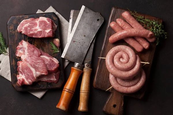 Nyers Húst Kolbászt Szemközti Nézet — Stock Fotó