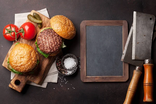 Sabrosas Hamburguesas Caseras Parrilla Vista Superior Con Espacio Copia —  Fotos de Stock