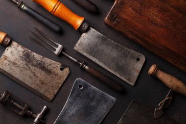 Vintage mutfak gereçleri, kasap, bıçak, çatal taş kartı. Üstten Görünüm