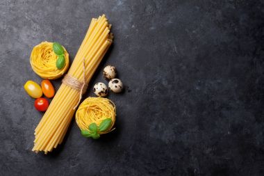 Çeşitli makarna. Pişirme kavramı. Metin alanı olan Üstten Görünüm