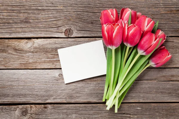 Bouquet Tulipes Rouges Sur Fond Bois Vue Dessus Avec Espace — Photo