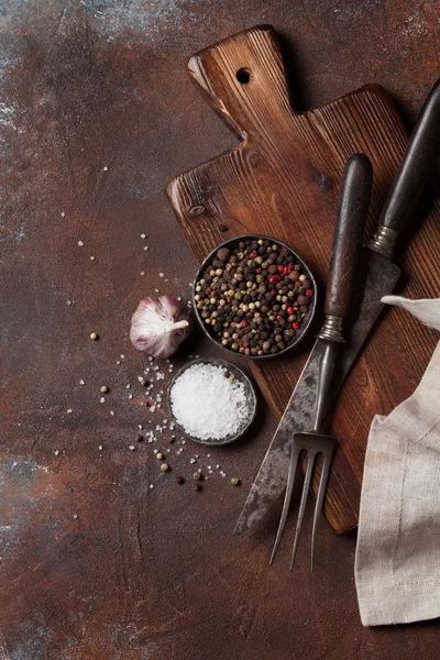 Vintage Keukengerei Specerijen Snijplank Koken Concept Bovenaanzicht Met Ruimte — Stockfoto