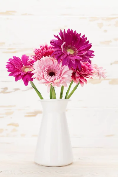 Gerbera Flowers Front Wooden Wall — Stock Photo, Image
