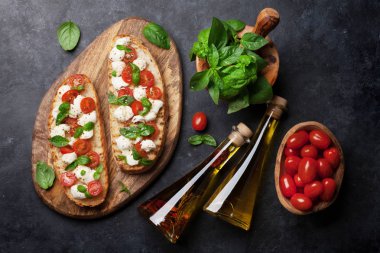 Caprese bruschetta tost. Üstten Görünüm