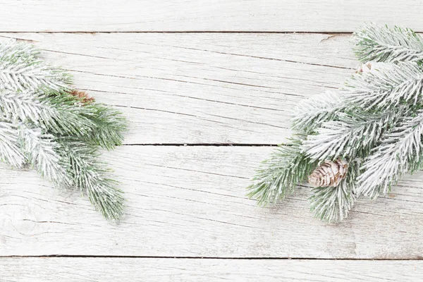 Tarjeta Felicitación Navidad Con Abeto Sobre Fondo Madera Blanca Espacio — Foto de Stock