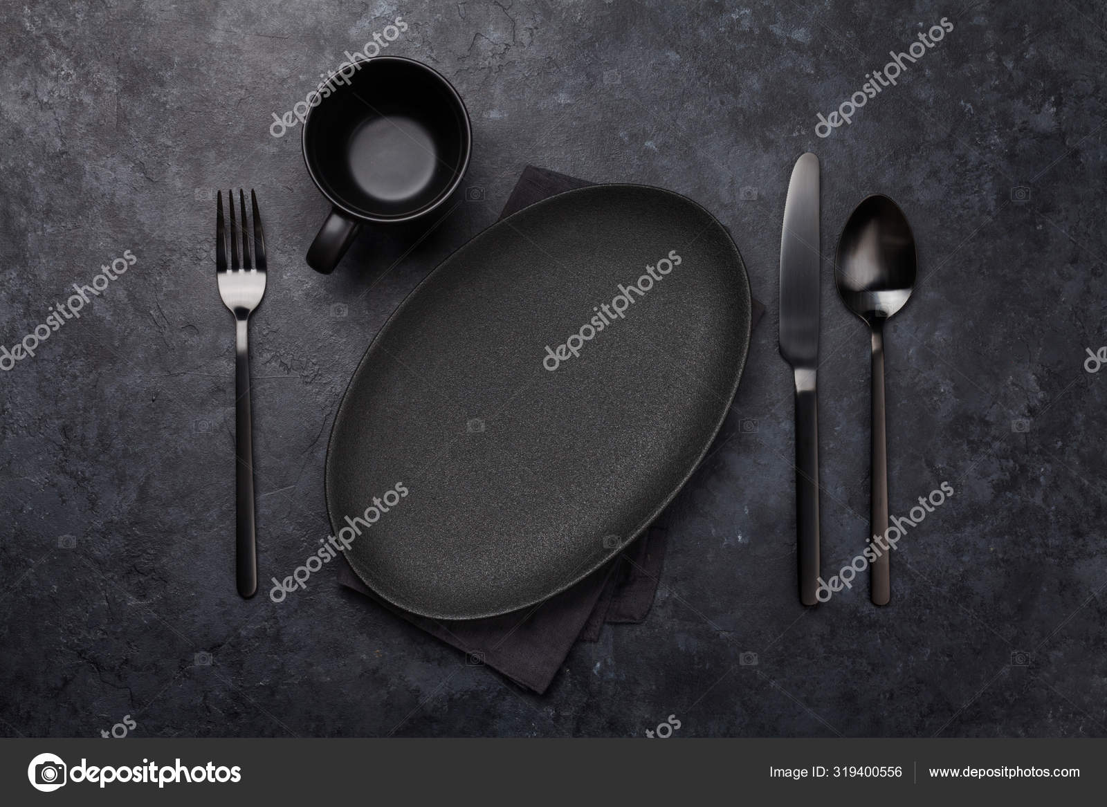 Empty Plate Cup Fork Spoon Knife Black Kitchen Utensils Set Stock Photo by  ©karandaev 319400556