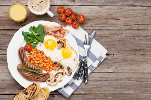 Engels Ontbijt Gebakken Eieren Worst Spek Bonen Toast Tomaten Jus — Stockfoto