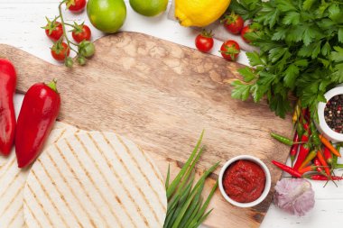 Meksika tacoları et, sebze, yemek ve malzemeler.