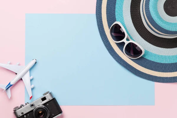Travel Concept Airplane Camera Beach Items Top View Flat Lay — Stock Photo, Image