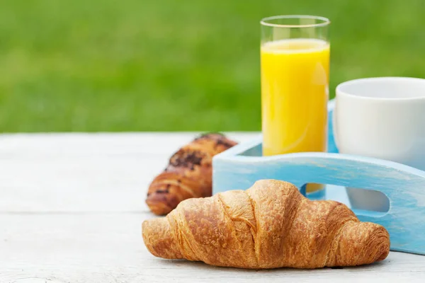 Coffee Orange Juice Croissant Sunny Garden Table French Breakfast Copy — Stock Photo, Image