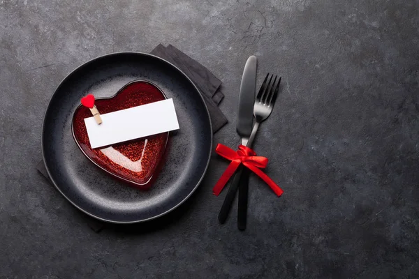 Sevgililer Günü Taştan Arka Planda Romantik Yemek Masası Tebrik Etmek — Stok fotoğraf