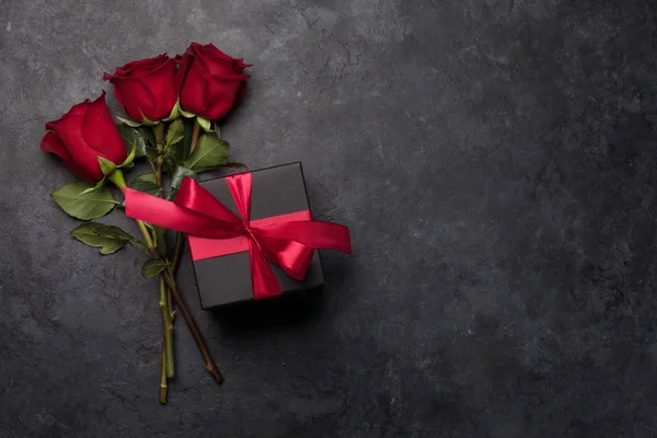 Tarjeta Felicitación Del Día San Valentín Con Ramo Flores Rosas — Foto de Stock