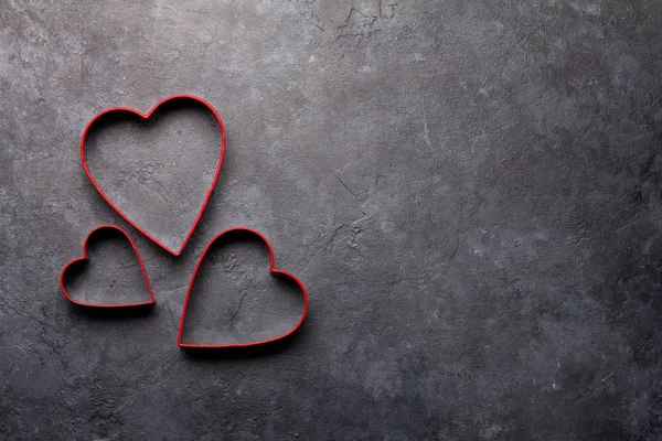 Valentine Dia Coração Forma Biscoitos Gengibre Formar Sobre Fundo Pedra — Fotografia de Stock