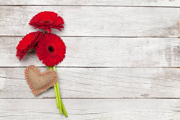 Valentines Day Greeting Card Gerbera Flowers Handmade Heart Wooden Background — Stock Photo, Image