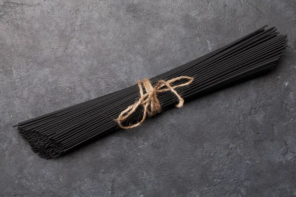 黒スパゲティパスタ 最上階平面 — ストック写真
