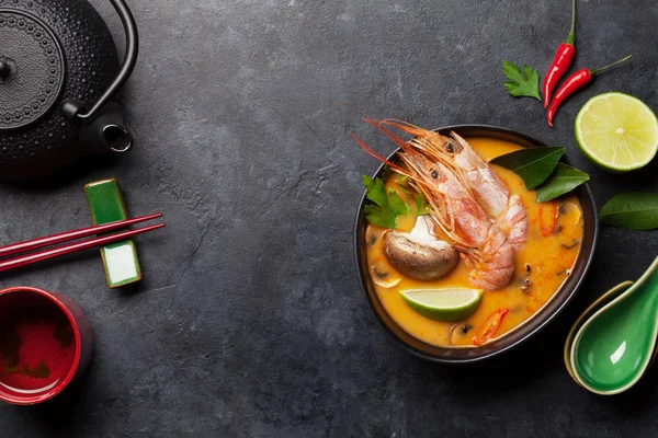 Sopa Tailandesa Tradicional Tom Yum Com Frutos Mar Cogumelos Leite — Fotografia de Stock