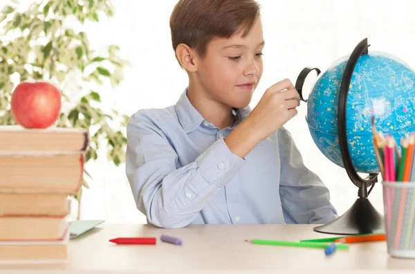 Joven Colegial Sentado Mesa Haciendo Los Deberes Concepto Educación Primaria —  Fotos de Stock