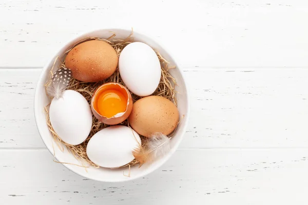 White Brown Chicken Eggs Wooden Background Top View Copy Space — Stock Photo, Image