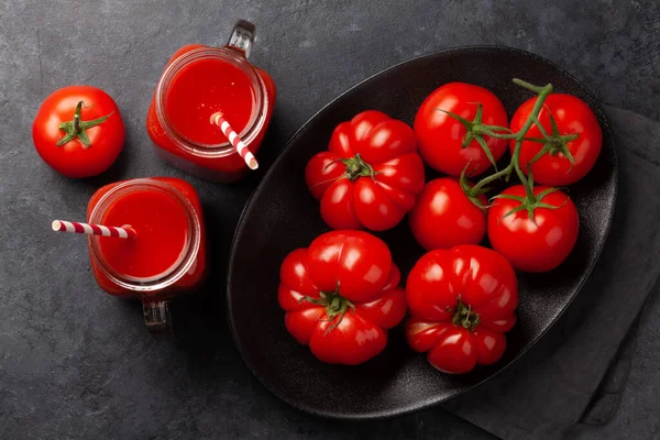 Succo Pomodoro Fresco Pomodori Maturi Sul Tavolo Pietra Vista Dall — Foto Stock