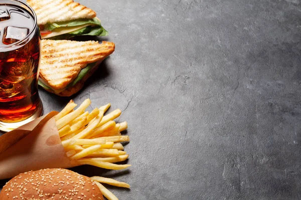 Sándwich Club Papas Fritas Fritas Vaso Bebida Cola Con Hielo — Foto de Stock