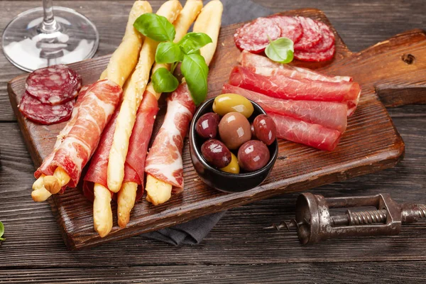 Vlees Olijven Antipasto Selectiecommissie Voor Appetizers — Stockfoto