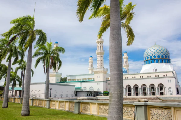 Kota Kinabalu Mesquita da cidade — Fotografia de Stock