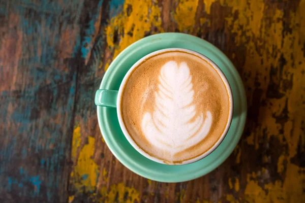 Tasse à café sur table en bois — Photo