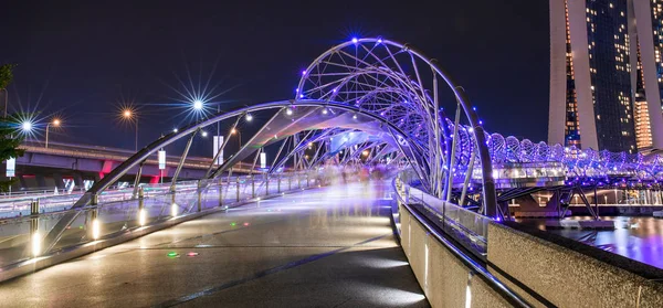 Helix bridge at night — Stock Photo, Image