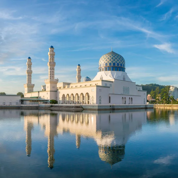 Meczet miasta kota kinabalu — Zdjęcie stockowe