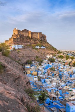 Mavi şehir ve Mehrangarh kale tepe üzerinde