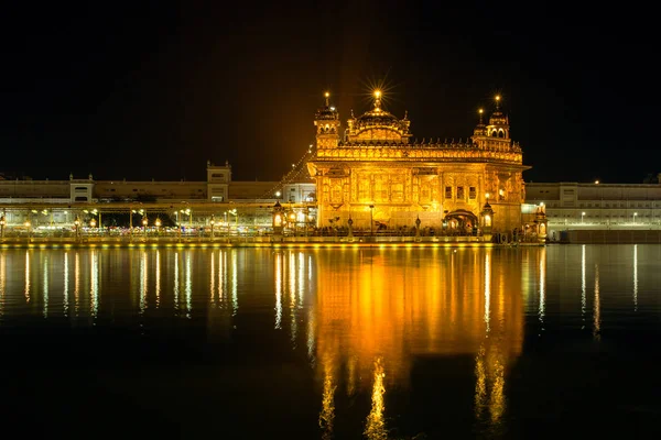 Golden Temple  at night — Stock Photo, Image