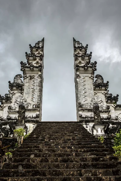 Porte antiche in pura Lempuyang — Foto Stock
