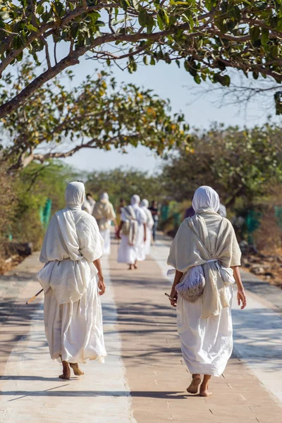 Monjas jainas en parikrama — Foto de Stock