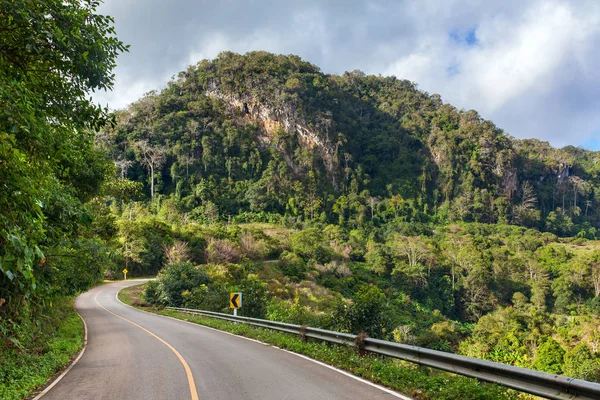 Beautiful mountain road — Stock Photo, Image