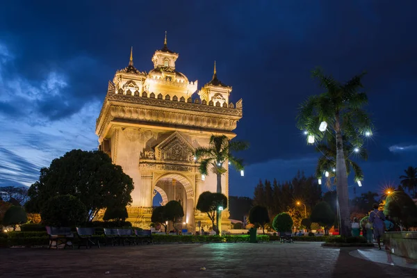 Patuxai monument in Vientiane — Stock Photo, Image