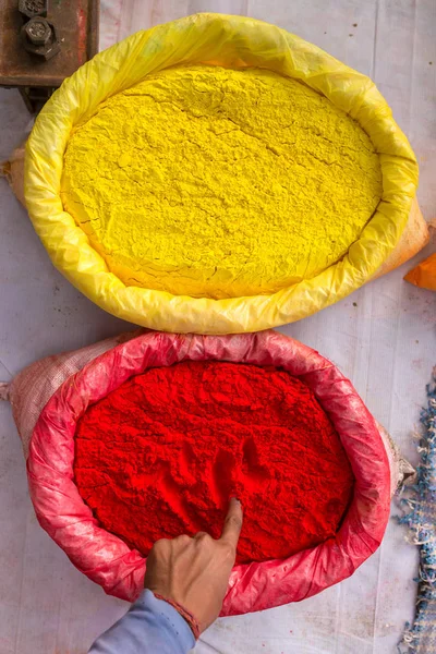 Pieux colorés de colorants en poudre — Photo