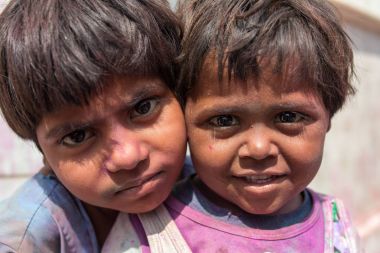  Çocuk bayram kutlama sırasında