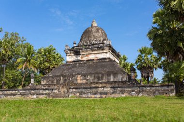 Wat Visounnarath or Makmo temple clipart