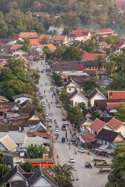 Luang Prabang günbatımı sırasında