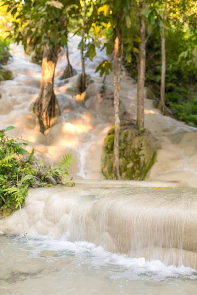 Namtok Bua Tong wodospad — Zdjęcie stockowe