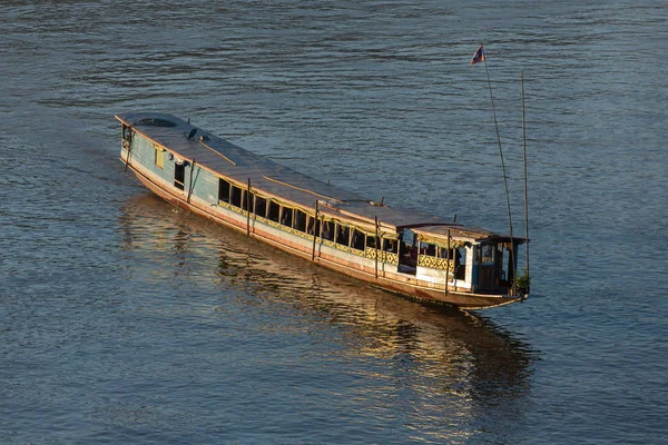 A Mekong folyón hajóval — Stock Fotó