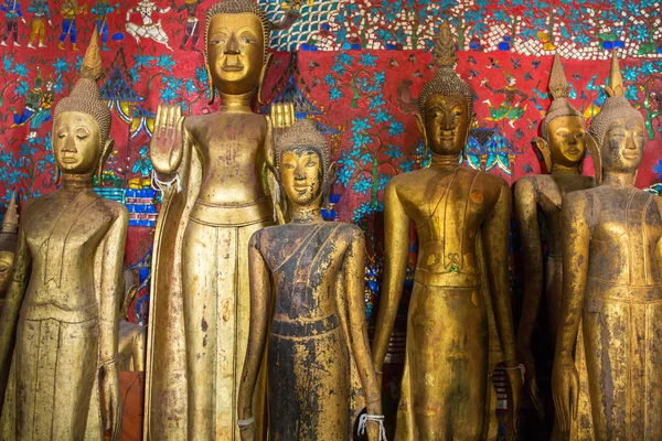 Wat Xieng Thong Buddha szobrok — Stock Fotó