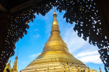 shwedagon pagoda yangon yapılan