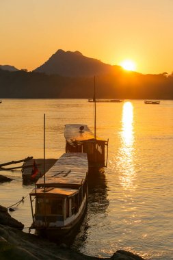 Mekong nehrinde tekneler