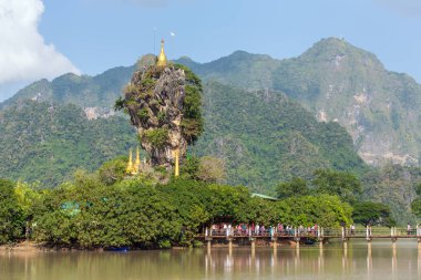 Güzel Budist Kyauk Kalap Pagoda