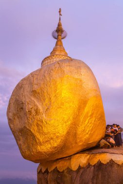 Kyaiktiyo pagoda Myanmar