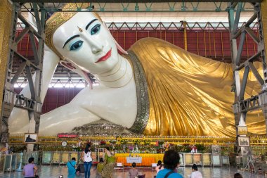 yangon Buda uzanmış chauk htat gyi