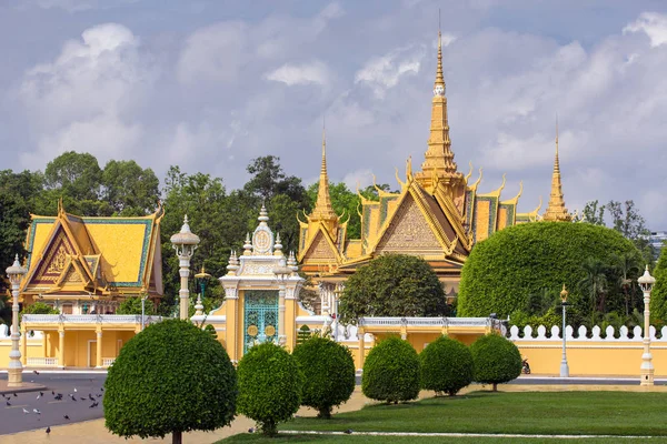 Královský palác v Phnompenhu — Stock fotografie