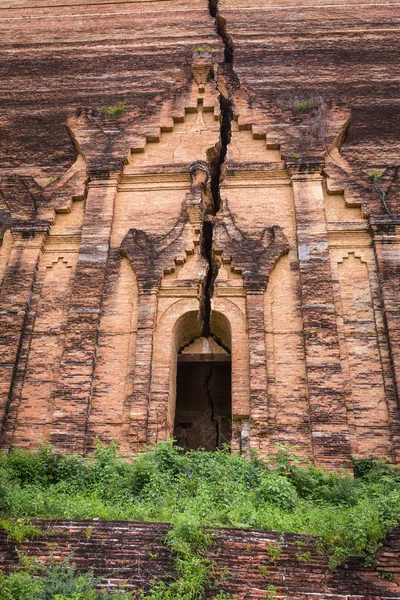 Разрушенная пагода Мингун — стоковое фото